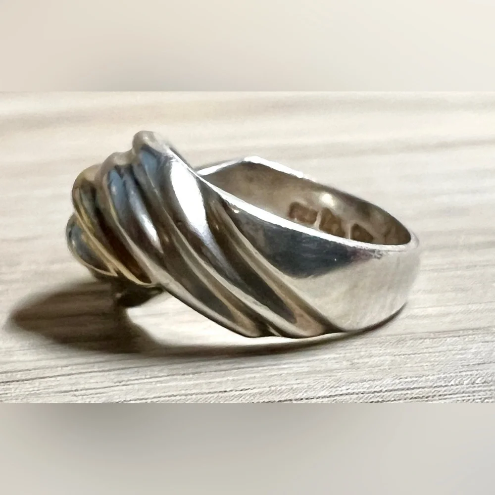 Vintage Designer Signed M. Sterling Silver & 14K Gold Scalloped Ring, Size 6
